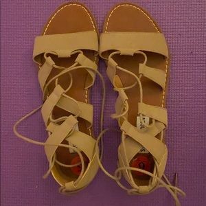 NWOT Steve Madden sandals